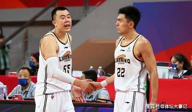 法兰克福与范德贝克的经纪公司关系很好，对赢得争夺战抱乐观态度。
